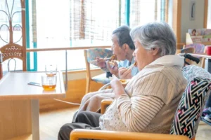 かーさ・びあんかで団欒する様子