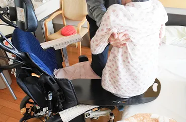 かーさ・びあんかの安心して移動できる設備を使用している様子